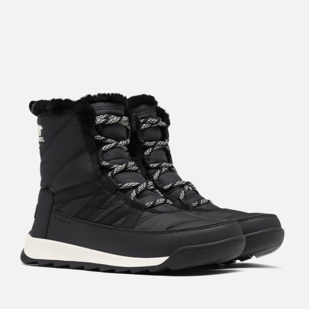 Sorel Whitney II Short Lace Boot - size 9